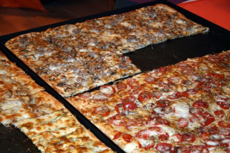 Pizza al taglio ---- 9 €/Kg 